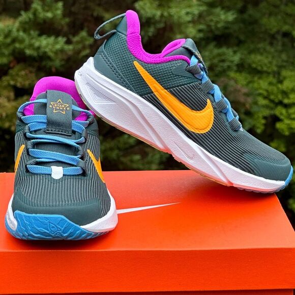 NEW Nike Little Kid Unisex Star Runner 4 NN Casual Sneaker - Size Youth 11C - Picture 1 of 8